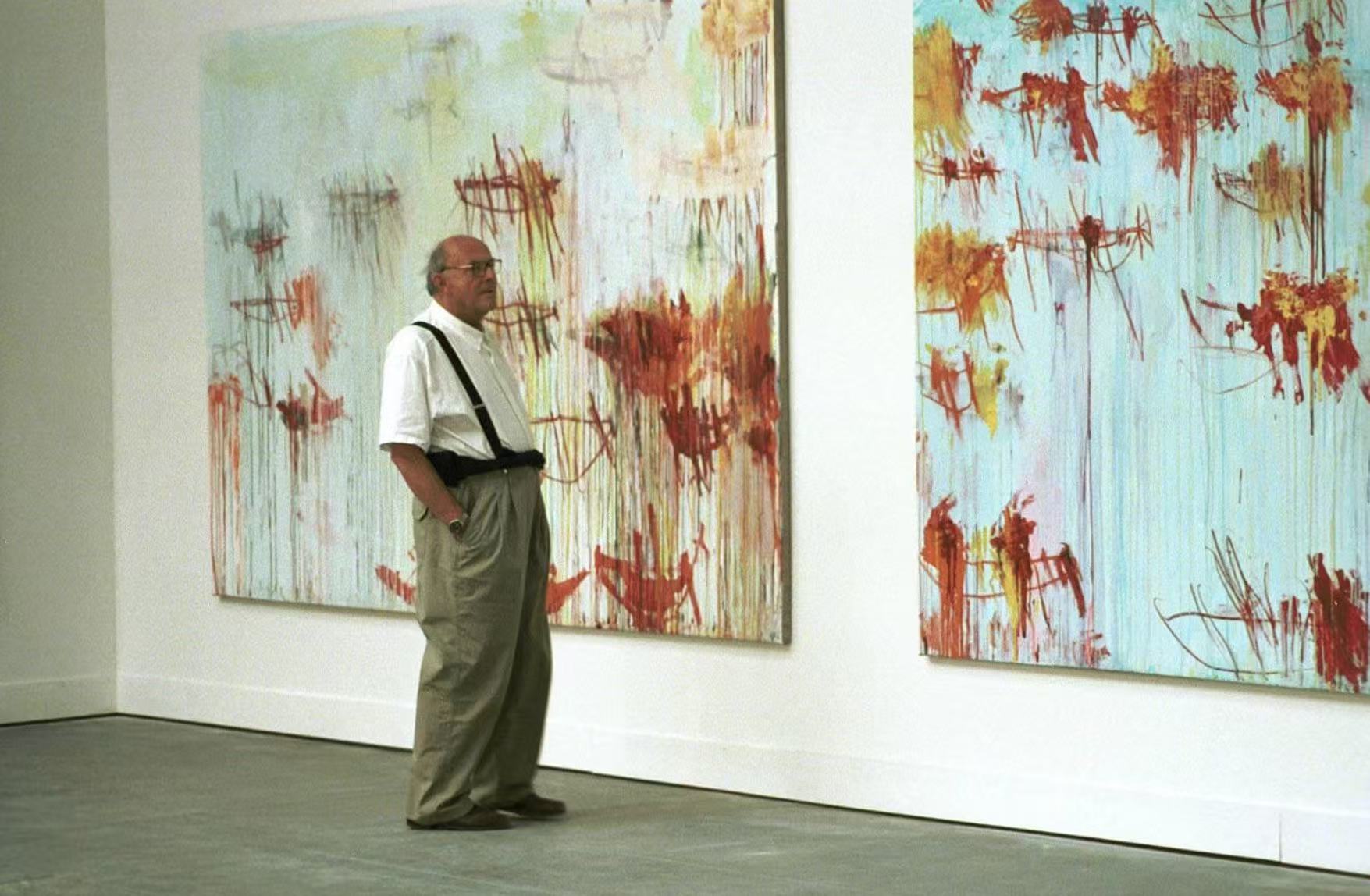 How to Achieve Minimalist Home Decor with style of Cy Twombly